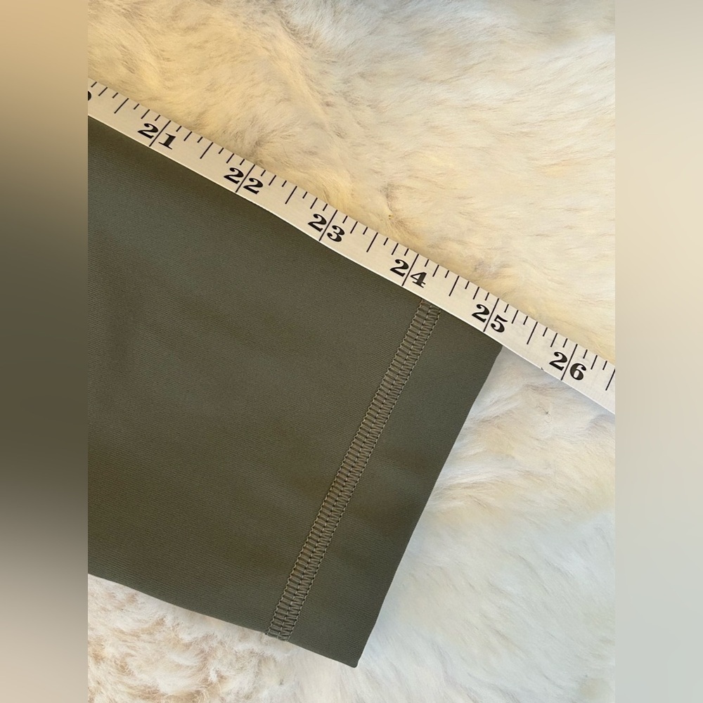 Lululemon Wunder Under High Rise Tight 25” Luxstreme Size 2 Grey Sage - Picture 7 of 7